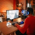 Transparante acryl controllerstandaard op een gamingbureau